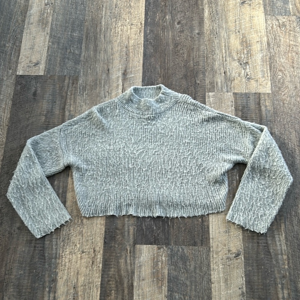 212 New York Fuzzy Cropped Long Sleeve Mock Neck Sweater Women’s Small